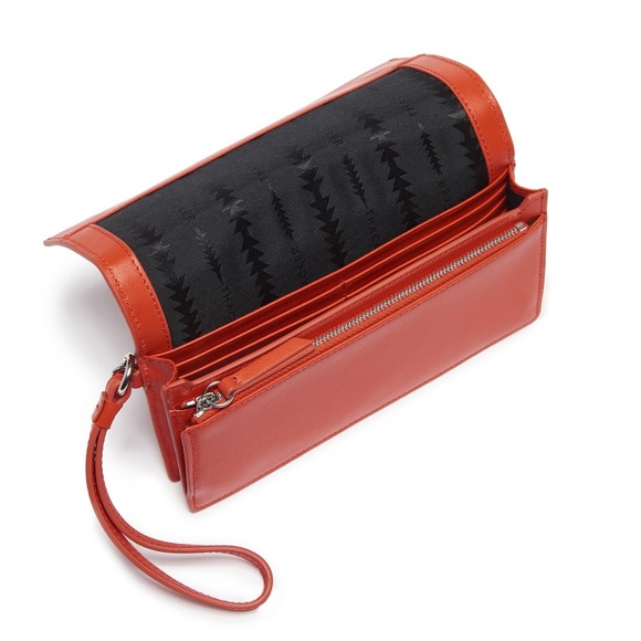 Thacker Eve Crossbody Wallet in Chili NWT - Picture 2 of 6